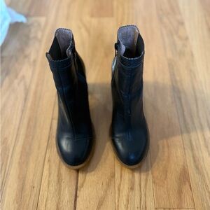 Elegant Black Ankle Boots